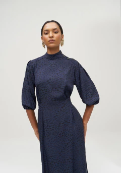 VESTIDO MIDI MANGA BUFANTE NOVO C ETIQUETA - LEA A LEZ na internet