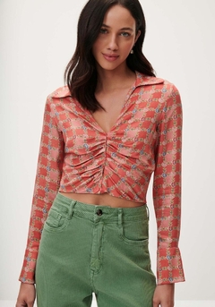 CAMISA CROPPED NOVA – LEZ A LEZ na internet