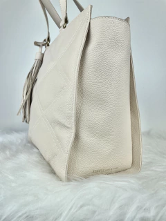 BOLSA SHOPPING GRANDE BEGE NOVA – SCHUTZ - Fridaria Second Hand Store