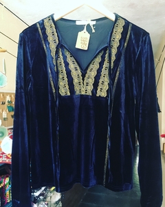 BLUSA VELUDO AZUL