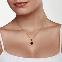 Dije corazón laminado en oro 18k con piedra rubí - comprar online