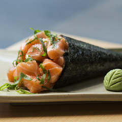 Temaki de salmón - comprar online
