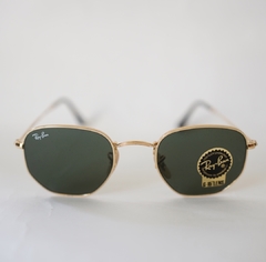 Anteojos de sol RAY BAN hexagonales en internet