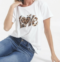 Remera LOVE en internet