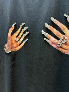 Remera Hands - comprar online
