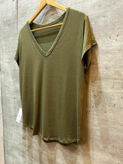 Remera basica ancha en internet
