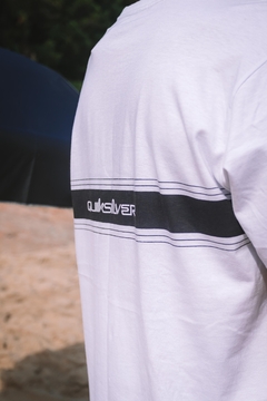 Camiseta Quiksilver New Lines Branco - 516541 na internet
