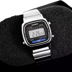 Relógio Casio LA670WA - 1DF Prata - 519058 - comprar online