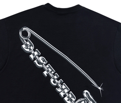 Camiseta Disturb Safety Pin Preta - 518840 - Style Loja | Skate, surf & streetwear