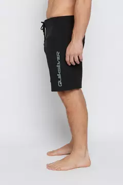 Bermudas Quiksilver Flat Signature 21 Preto 519557 - comprar online