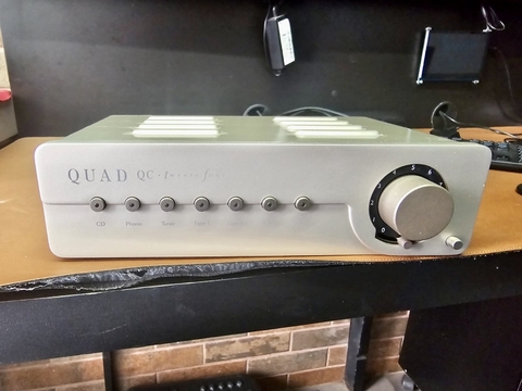 Pré Amplificador valvulado Quad QC24