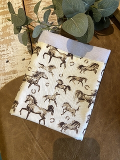 Pano de Prato - Cavalos + Ferraduras Bege
