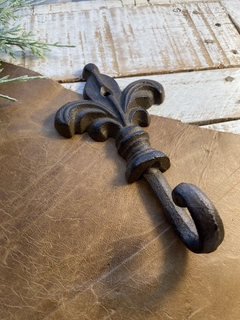 Gancho Flor de Lis - 16cm na internet