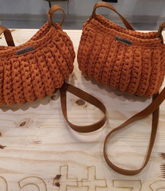 Bolsa tiracolo em crochê