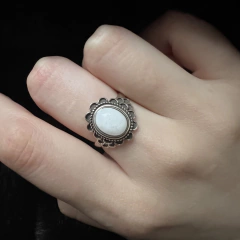 Anel Shieldmaiden of Rohan Aros Específicos