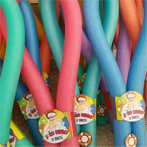 SOMENTE MACARRÃO COM TAG E FAIXA NO TEMA