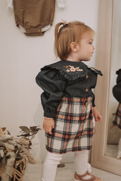 Imagen de BLUSA CUELLO BOBO