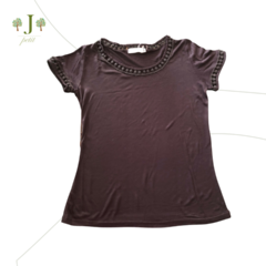 T Shirt Com Bolinha Preta