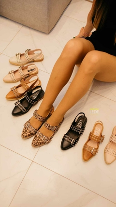 Imagen de Suecos Con Tira Atrás Animal Print Anastasia
