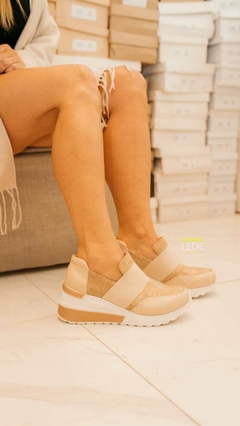 Penny nude reptil en internet
