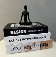 Trio de livro fake na internet