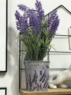 Arranjo lavanda Lata