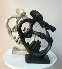 Estatueta gesso alma gêmea na internet