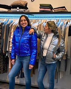 PUFFER METALIZADA AZUL