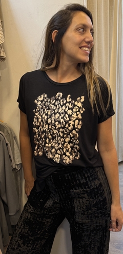 REMERA ANIMAL PRINT - comprar online