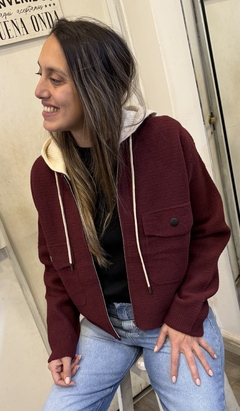 CAMPERA CON CIERRE
