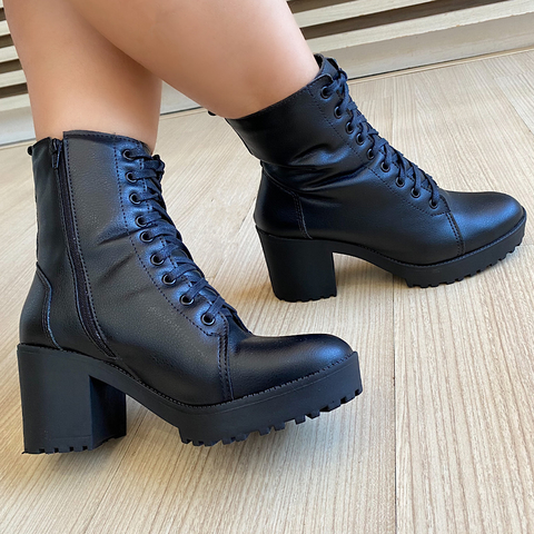 Bota coturno preto salto tratorado 7,5