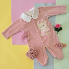 Macacão de bebê em plush ursinha flores - comprar online