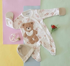 Macacão de bebê em suedine bordado teddy bear