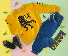 Conjunto de blusão em moletom e calça