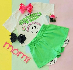 Conjunto de blusa com shorts