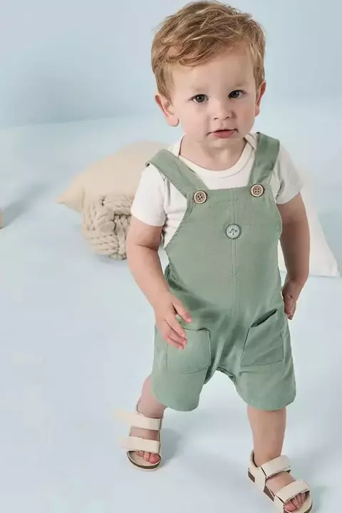 Conjunto de Body em Ribana 1x1 e Jardineira em Linho Santorine com Elastano