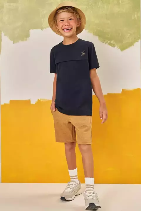 Conjunto de Camiseta em Meia Malha e Bermuda em Cotton Jeans com Elastano