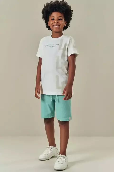 Conjunto de Camiseta em Meia Malha e Bermuda em Cotton Jeans com Elastano