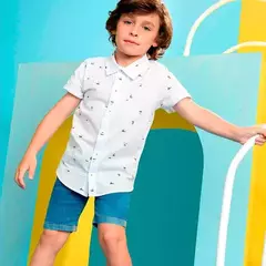 Conjunto de camisa tricoline com bermuda jeans