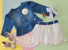 Conjunto jeans com saia de renda
