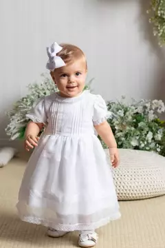 Vestido de linho com saia voal e rendas