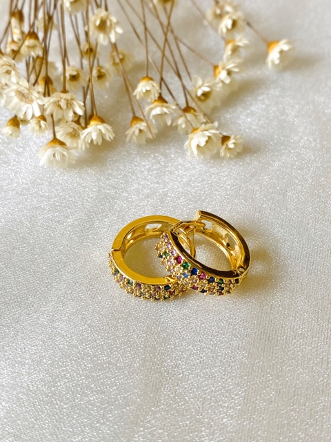 Argola com Zircônias Coloridas “P”