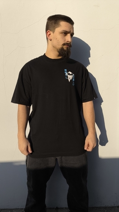 Camiseta Fivebucks Master China Oversized Preta na internet