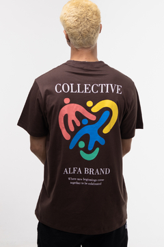 Camiseta Alfa Collective Together Marrom
