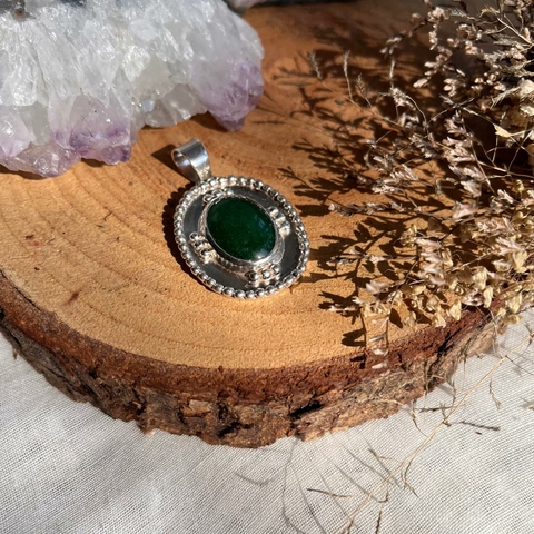*Pingente Jade Verde (talismã inspirado nas joias bizantinas) Prata 950 - Madre Luna Joias