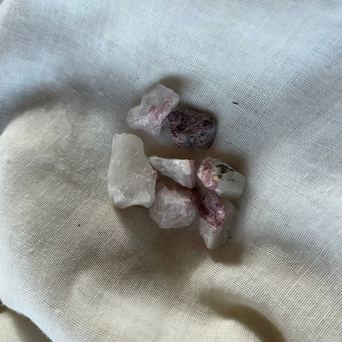Pedra Bruta - Turmalina Rosa P