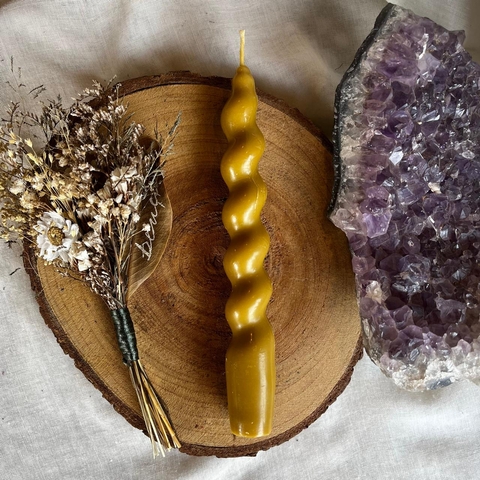 * Vela Palito em Espiral (cera de abelha) - Colmeia de Luz