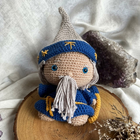 Mago Merlin Amigurumi - 27cm