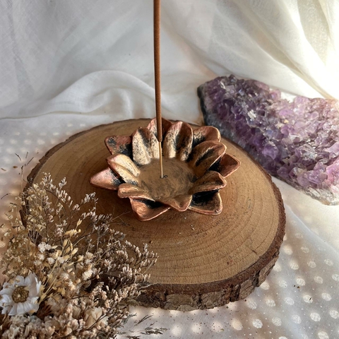Incensário redondo Flor (dourado)
