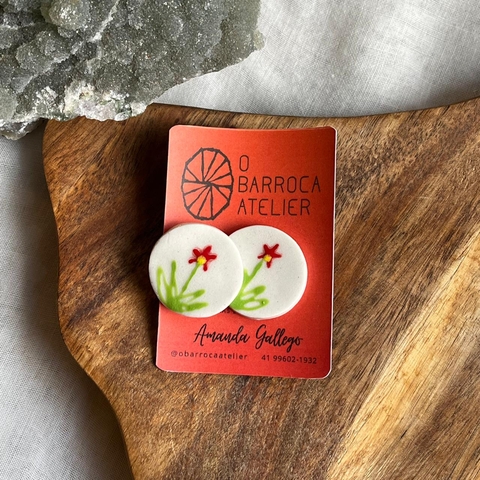 * Brinco Redondo Florzinha - O Barroca Atelier
